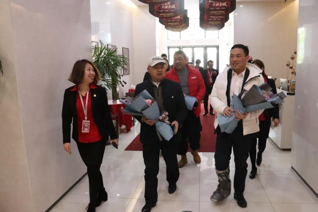 創(chuàng)新共進(jìn) 贏定未來|上海多家裝修企業(yè)領(lǐng)導(dǎo)參觀林鳳裝飾集團