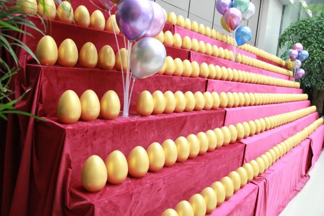 林鳳裝飾砸金蛋活動 林鳳裝飾砸金蛋活動