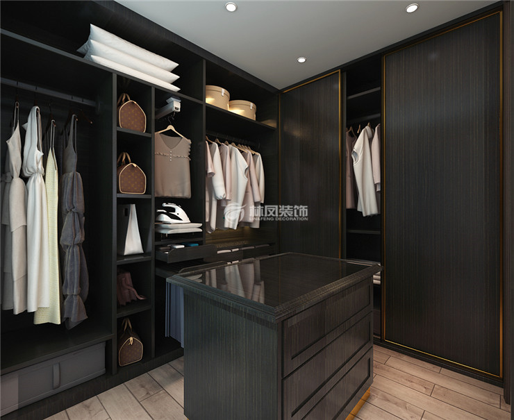 沈陽裝修時(shí)將臥室的衛(wèi)生間改為衣帽間，有哪些問題需要注意？