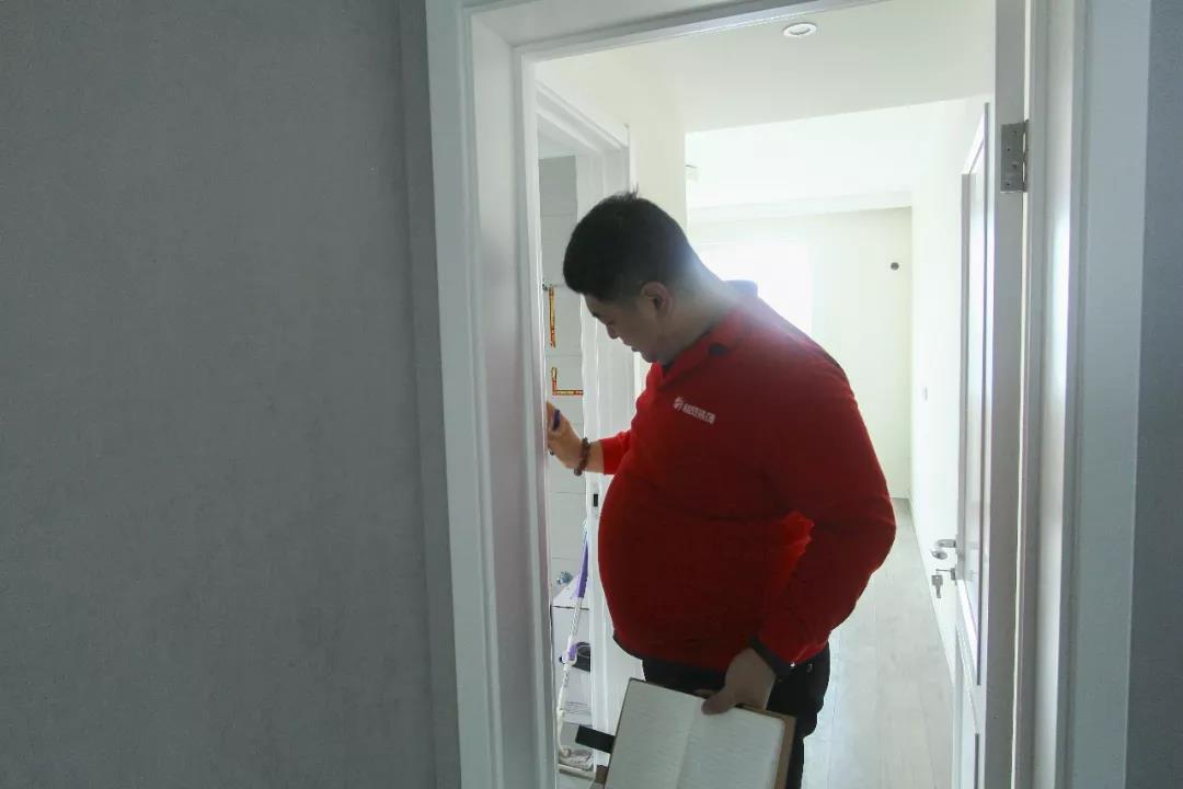 林鳳裝飾免費檢測門窗、五金