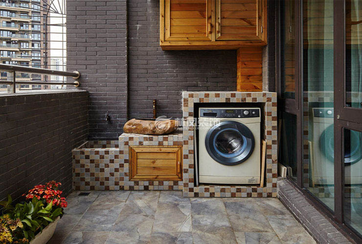 陽(yáng)臺(tái)和客廳之間安裝推拉門(mén)裝修效果圖